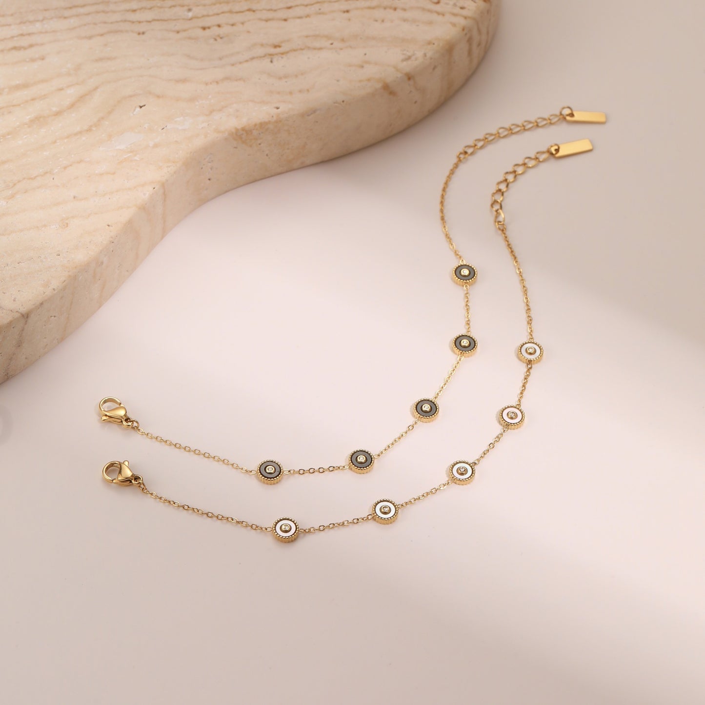 Luxury 18K Gold Plated Stainless Steel Bracelet – Exquisite Fritillary Designer Style