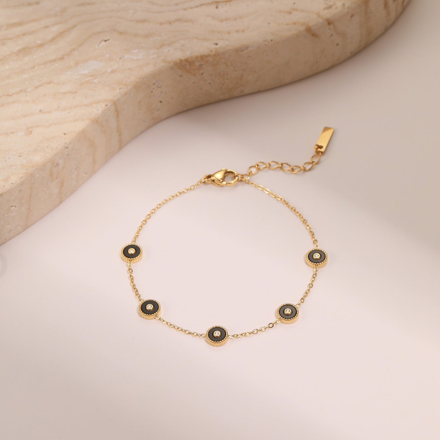 Luxury 18K Gold Plated Stainless Steel Bracelet – Exquisite Fritillary Designer Style